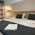 Hotel Adeti 2*