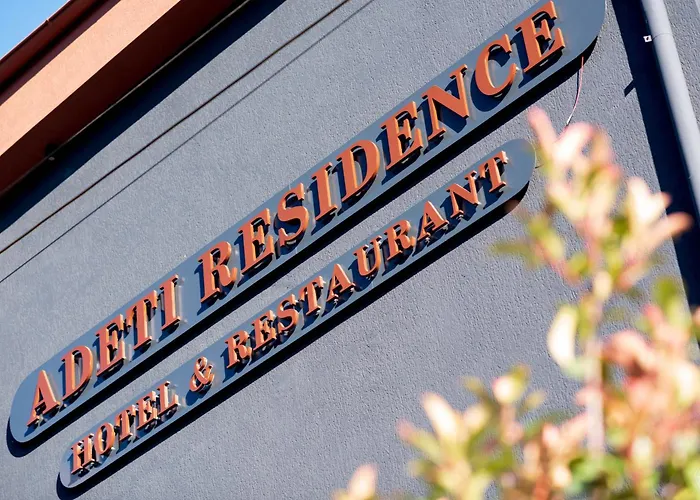 Готель Adeti 2*