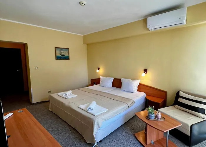 Готель Adeti 2*