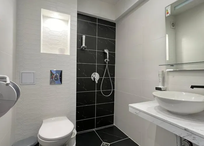 Готель Adeti 2*