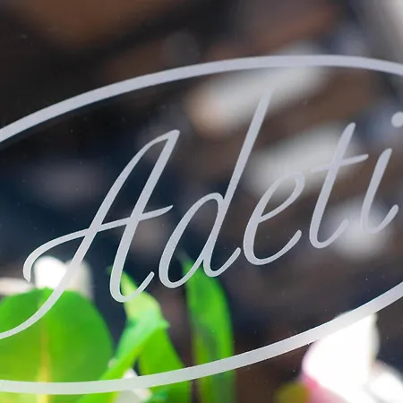 ホテル Adeti ネセバル