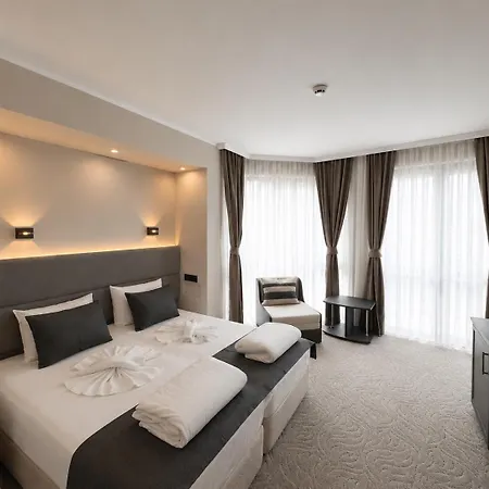 Otel Adeti