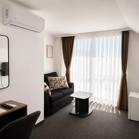 Adeti Otel